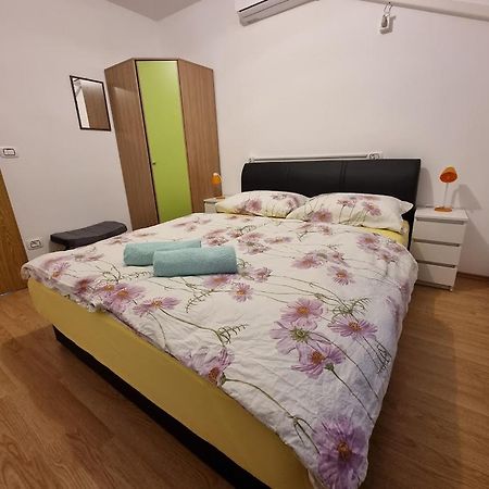 Apartma Patricija - Big Apartment For 6 Толмин Экстерьер фото